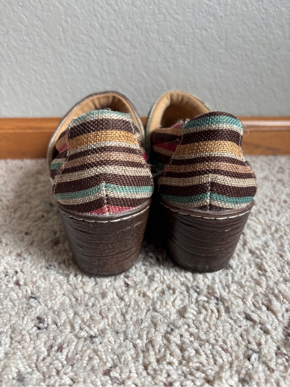 b.o.c. Multicolor Striped Slip-On Clogs women’s 8M - Picture 5 of 11